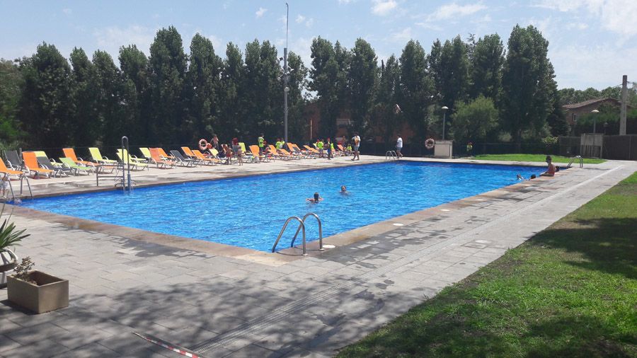 L'Ametlla del Vallès permetrà fer topless a les piscines municipals de la població