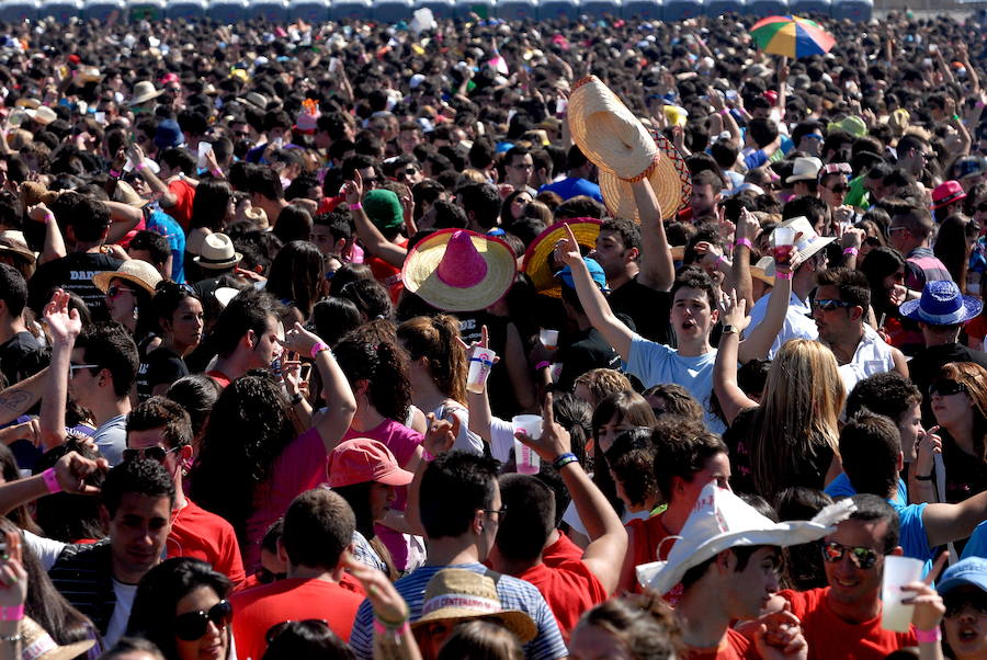 Milers de ciutadans participen en la primera edició del Festival MIRA'MIR de Montcada