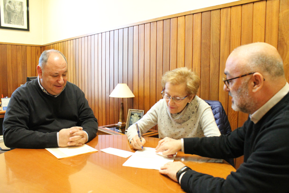 Les Franqueses renova la col•laboració i dóna 10.000 euros a la Fundació el Xiprer 