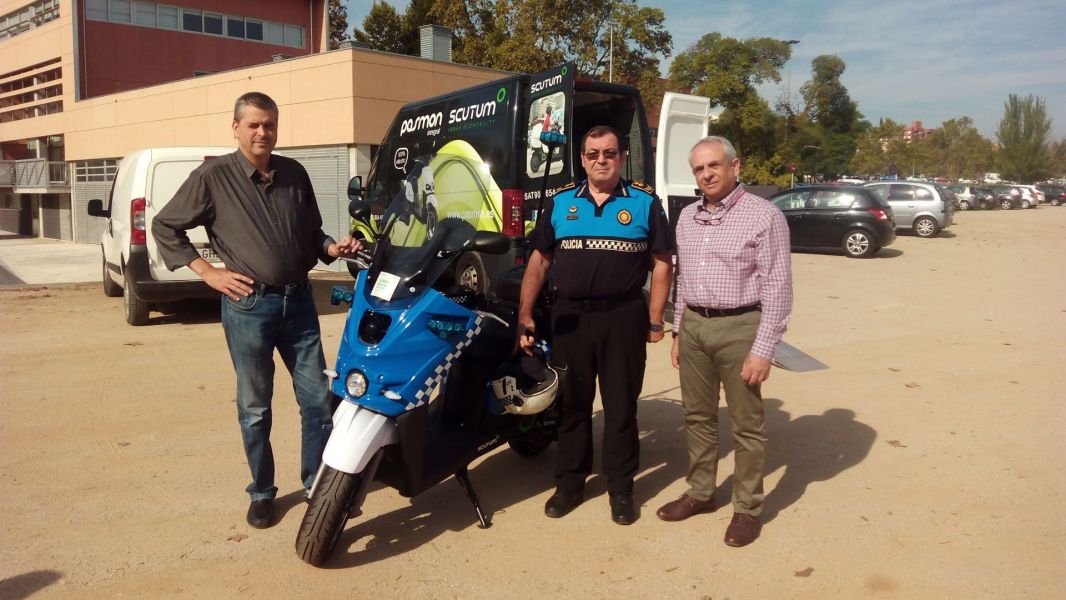 La Policia Local provarà la moto elèctrica durant una setmana