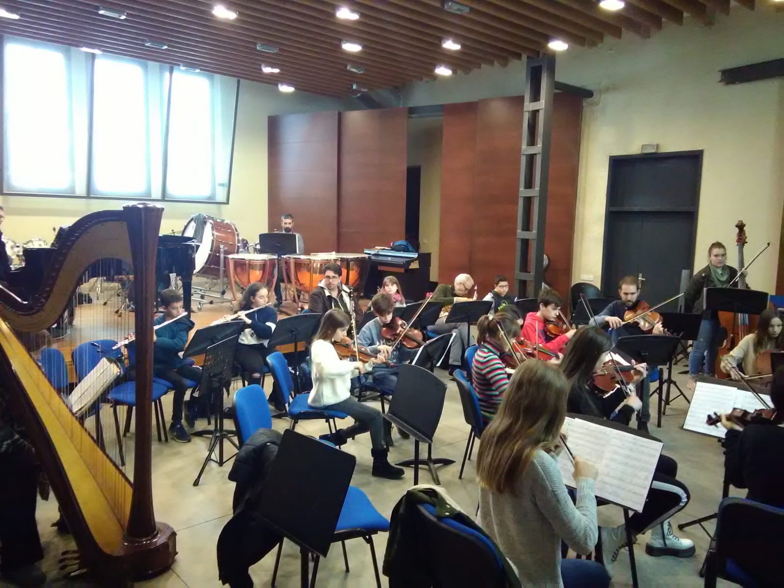 L’Orquestra Jove de l’Escola Municipal de Música Claudi Arimany s’estrena a La Mitja