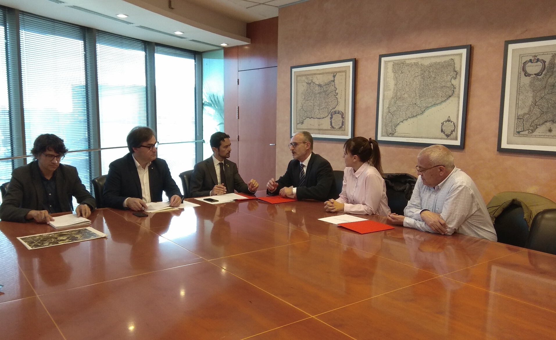  El conseller Calvet i l’alcalde Josep Monràs acorden la construcció de 100 pisos socials a Mollet 