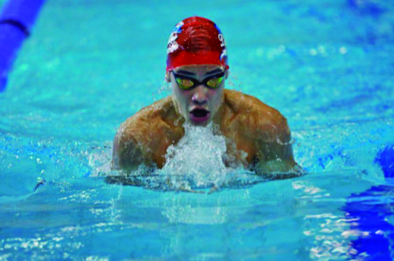 El nedador Albert Cabezuelo, de Parets,  va participar al campionat estatal de natació, celebrat al Club Natación Santa Olaya, Gijón