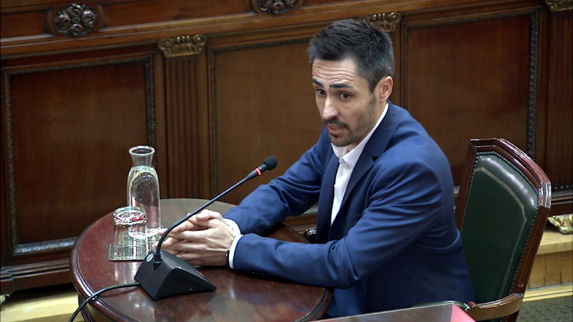 L'alcalde de Sant Julià de Ramis, on votava Puigdemont: 'La Guàrdia Civil va anar a buscar directament els veïns'