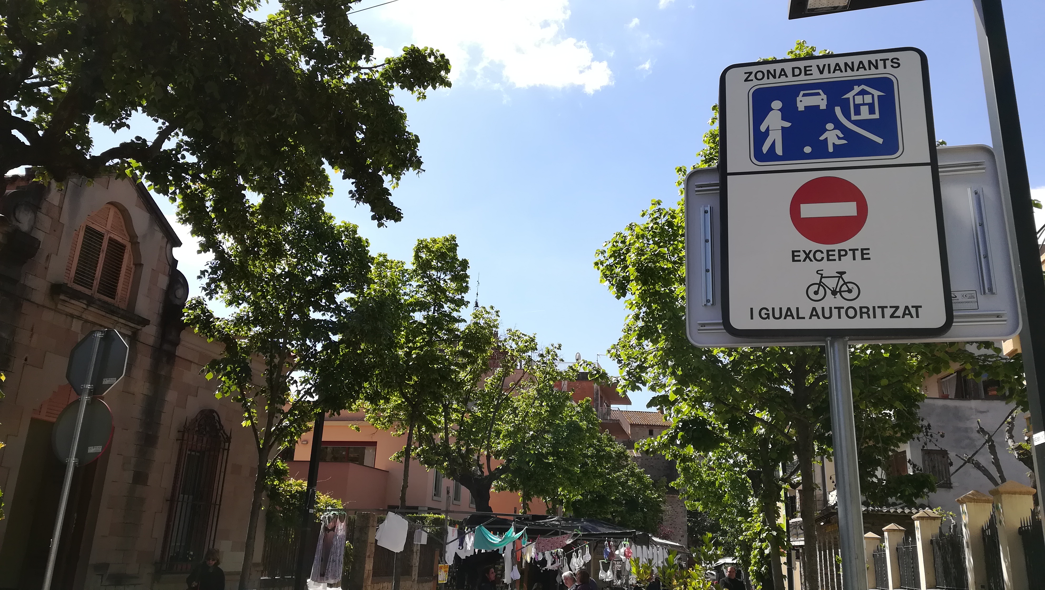  Nova senyalització al centre de Cardedeu per millorar la seguretat de vianants i ciclistes