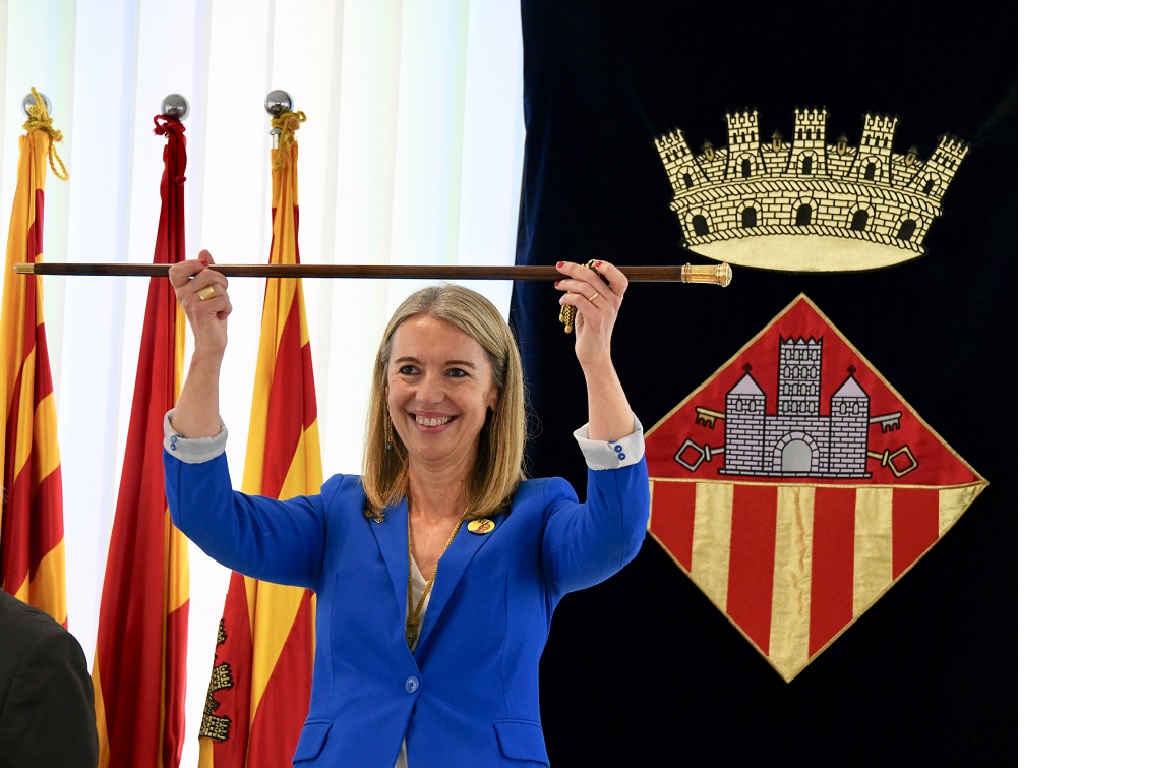 La republicana Mireia Ingla és investida alcaldessa de Sant Cugat amb suport del PSC i CUP