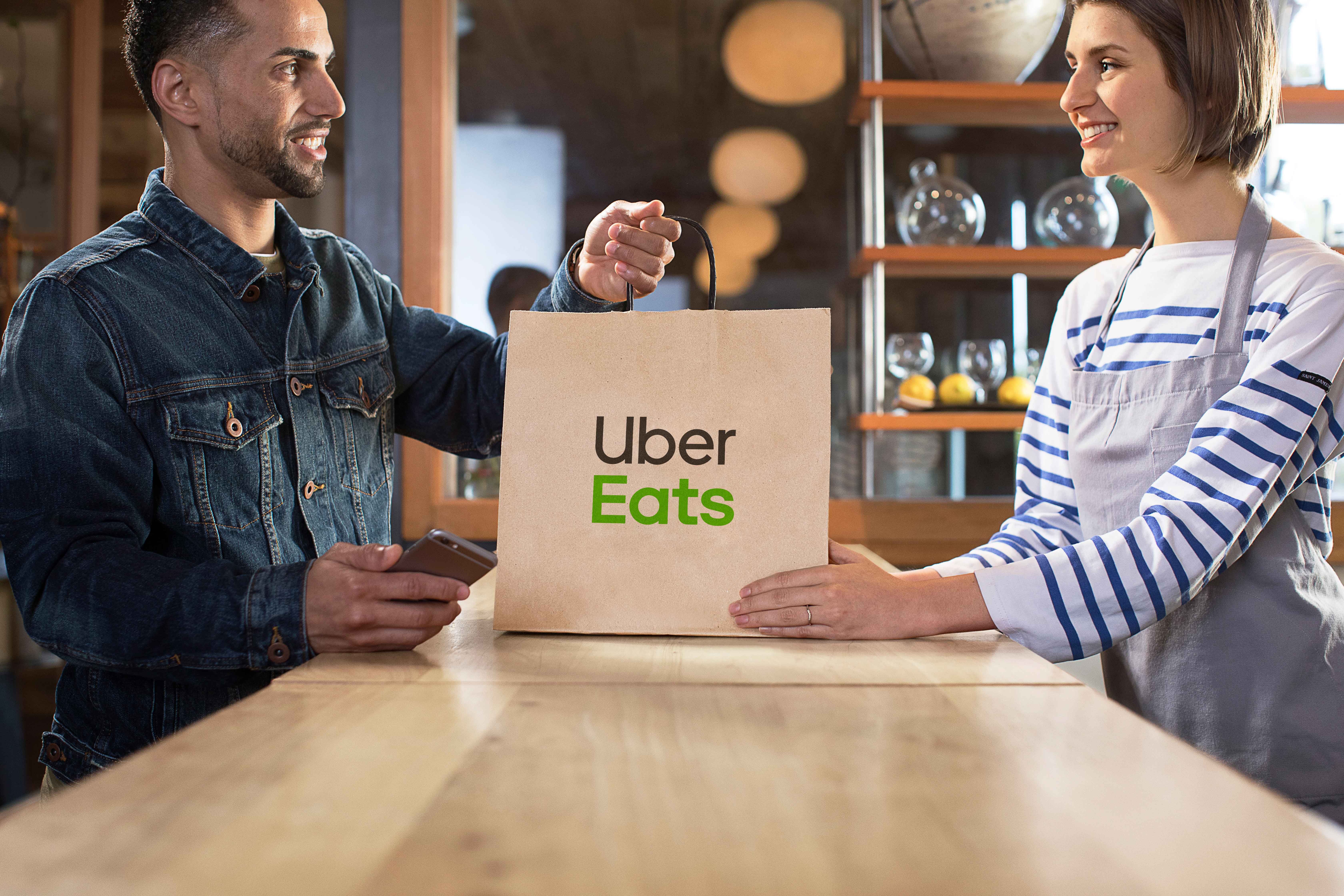 Uber llega a Granollers con su app de comida a domicilio