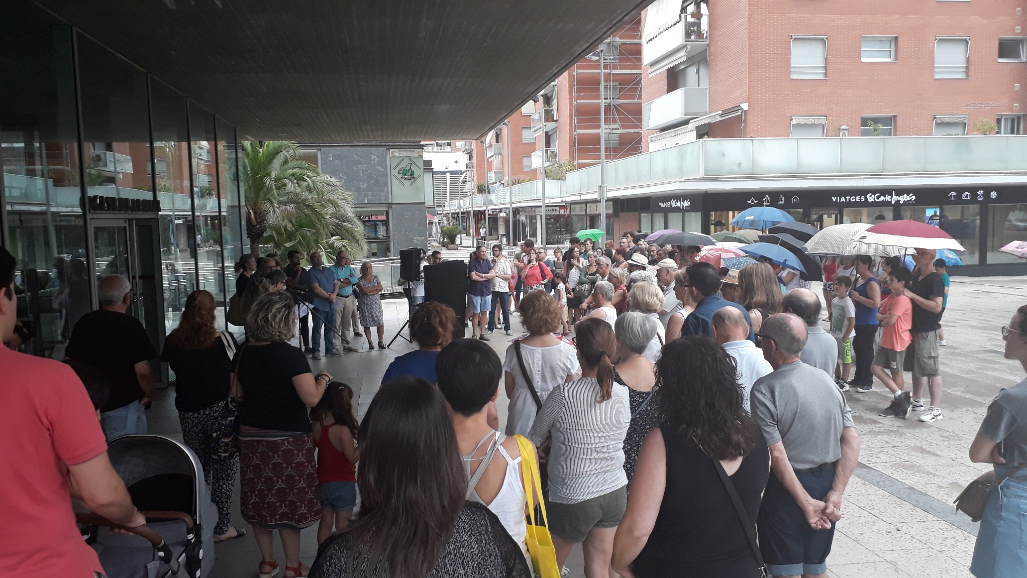 L’Ajuntament de Mollet del Valles s’adhereix a la concentració de rebuig a l’agressió d’una menor a Manresa, convocada per entitats feministes de la ciutat
