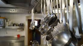 Un restaurant de Granollers utilitza la cuina per integrar MENA i joves procedents de centres de menors