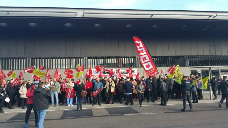 Els treballadors de TE Connectivity en vaga per protestar contra l’ERO que afectarà a 101 persones
