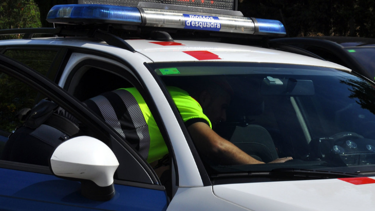 La Policia Municipal de Mollet del Vallès imputa un conductor per presumpte falsificació de document
