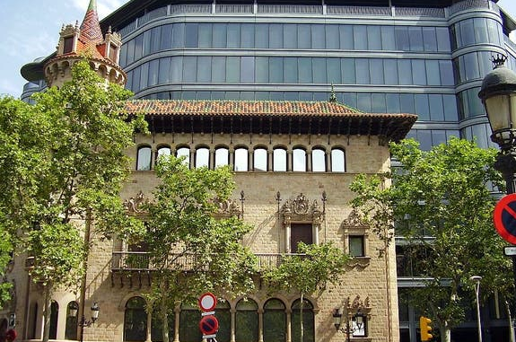La Diputació de Barcelona reclama "l'amnistia" per als condemnats i exiliats per l'1-O amb els vots d'ERC i JxCat