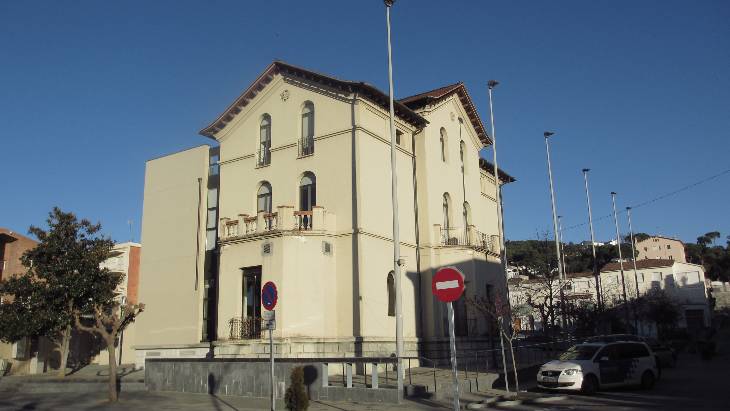 Se signa el primer contracte a la Roca del Vallès mitjançant el servei de mediació d'habitatges per a lloguer assequible
