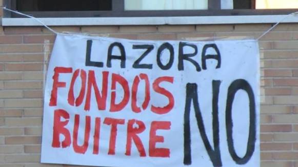 AMPLIACIÓ:Centenars de persones protesten a Badalona per l'increment abusiu dels lloguers d'Azora i demanen que es reguli