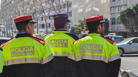 Detingut un home per ferir amb un ganivet a una dona a Cerdanyola del Vallès