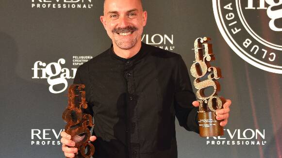 El perruquer Alexis Ferrer es proclama guanyador als Premis Fígaro.