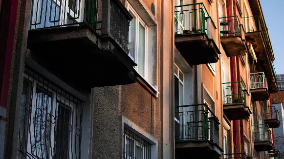 Mor una dona en precipitar-se per la finestra d'un habitatge a Sabadell