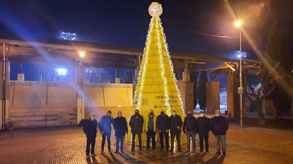 L'arbre de Nadal de Reciclos té set metres d'alçada i es situa al barri de Ponent, a Granollers