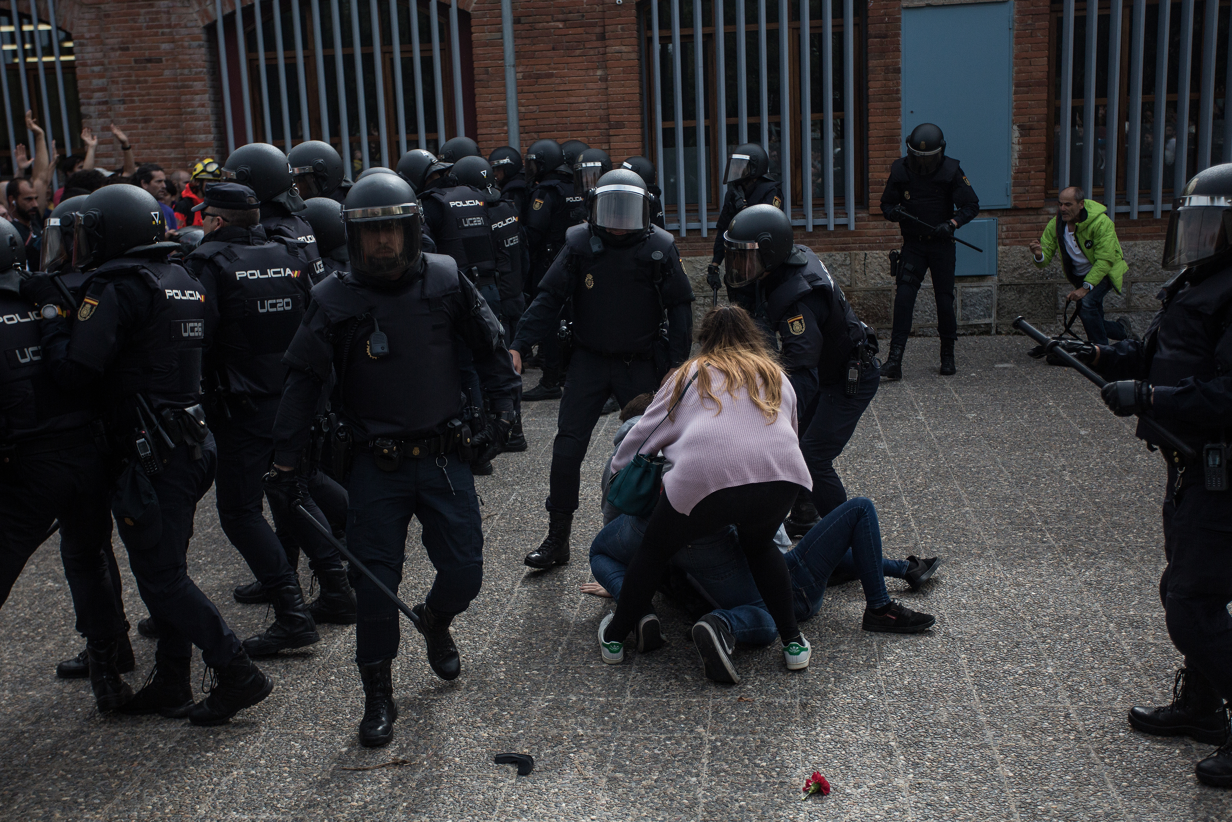 Un jutge investiga l'actuació de la policia espanyola i la Guàrdia Civil arran d'una denúncia del Govern