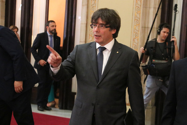 Puigdemont perfila una possible declaració d'independència compatible amb una mediació