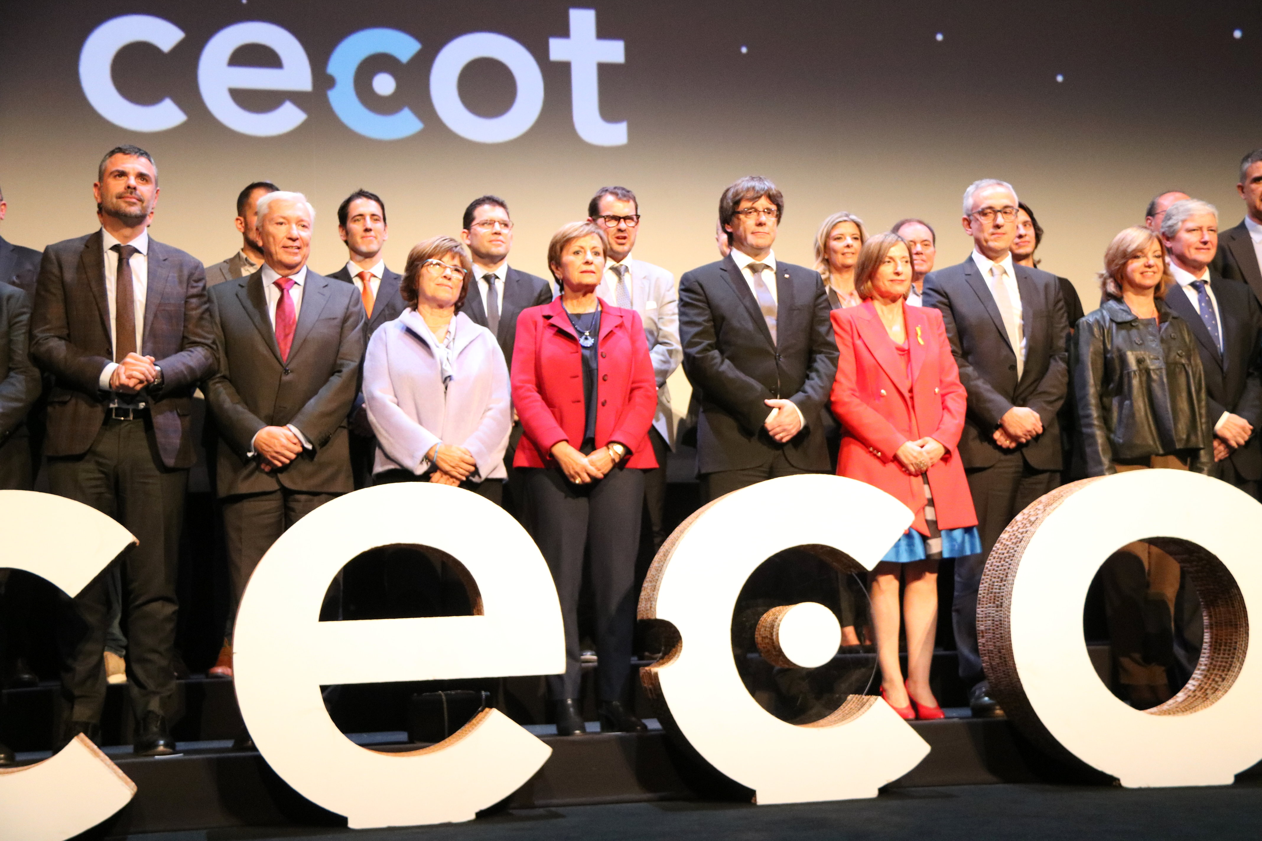 Puigdemont garanteix davant la CECOT que intentarà arribar a acords i insisteix en el diàleg
