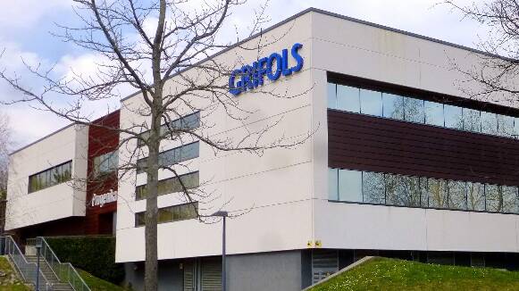 AMPLIACIÓ:L'empresa Grifols, a Sant Cugat del Vallès, fa un canvi de rumb en la seva estratègia empresarial