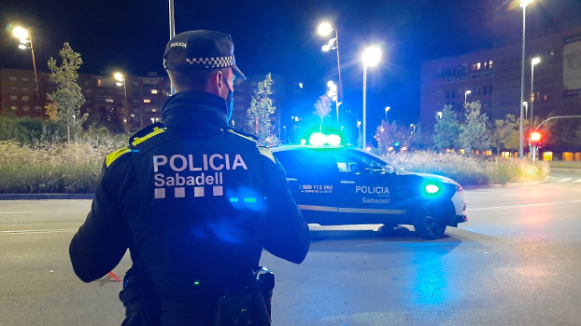 Els Mossos i la Policia de Sabadell treballen conjuntament per evitar la crema de vehicles i contenidors