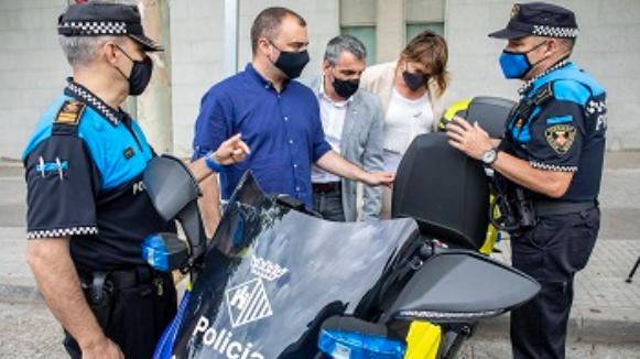 La Policia Municipal de Terrassa incorpora vehicles més sostenibles al seu parc mòbil