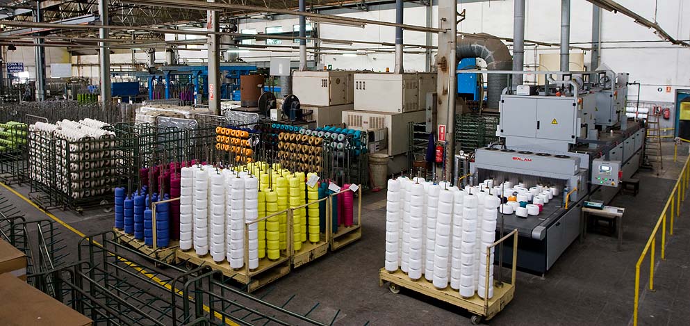La històrica empresa tèxtil Bros presenta un ERO per tancar la planta de Sabadell