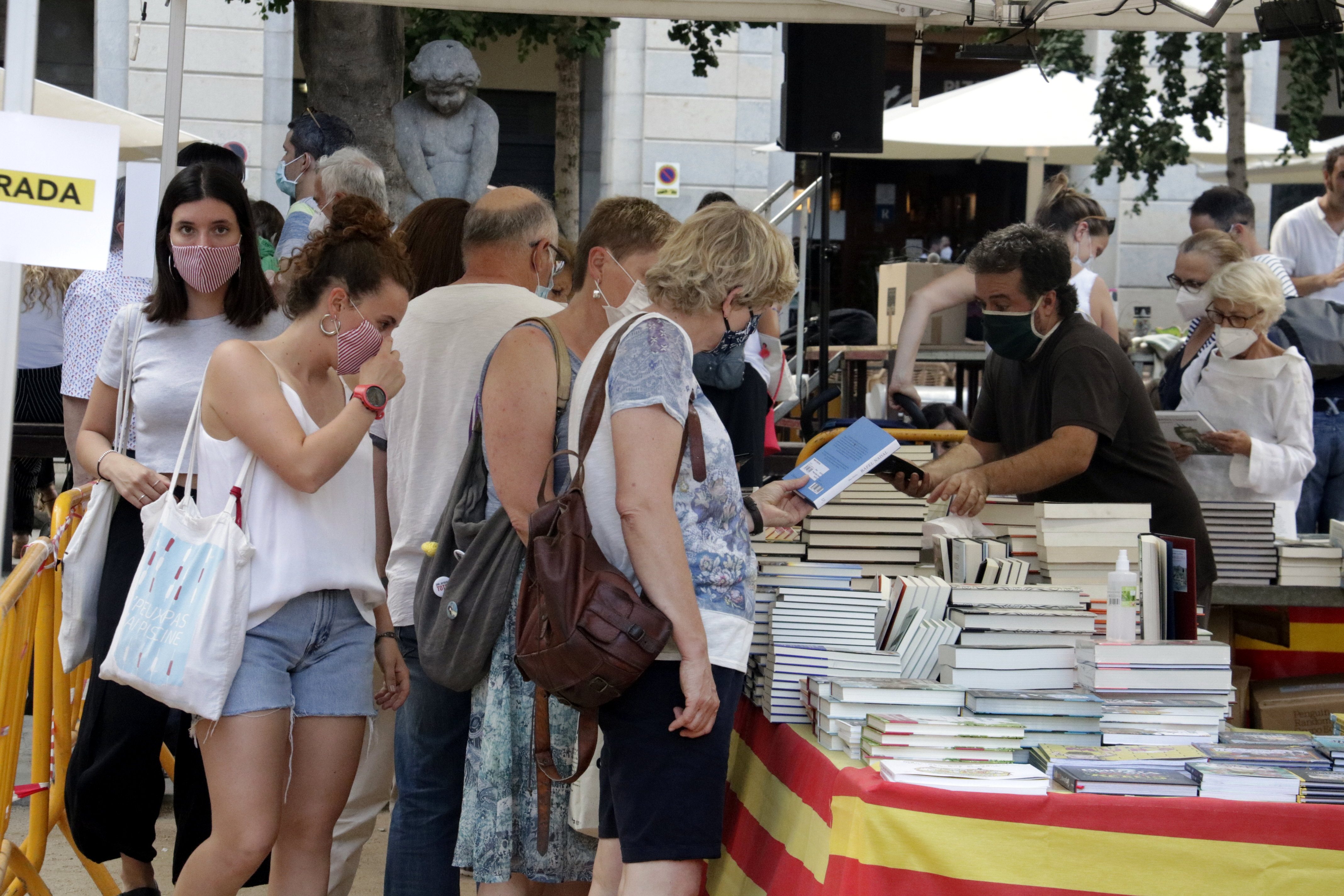 Es posa en marxa la primera edició del Llibrestiu amb més de 300 activitats en un centenar de llibreries