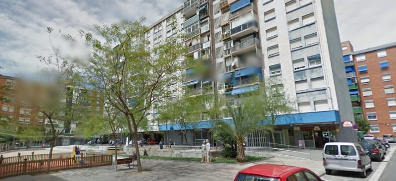 Dos intoxicats lleus lleus per l'incendi en un pis de Sabadell
