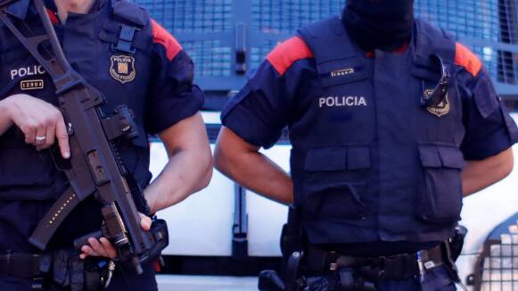 Els Mossos investiguen la mort violenta d'una dona en un pis de Sabadell