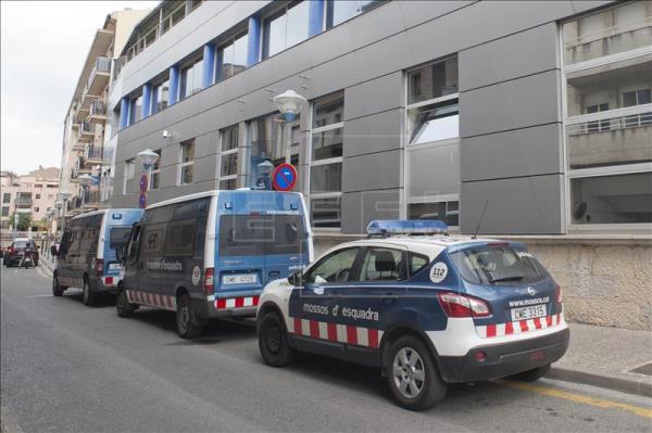 Detenen a Girona tres lladres per robar en un despatx i intentar entrar en set pisos