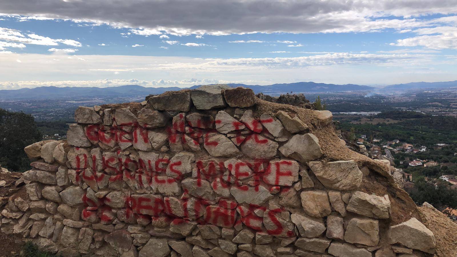 Vandalisme al Castell de Montbui