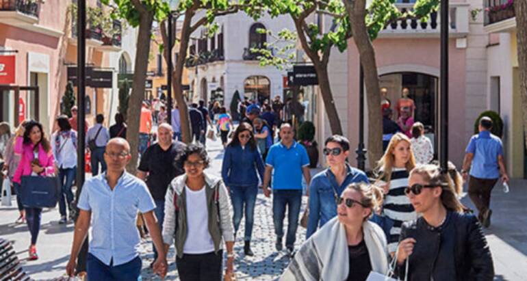 El dinamisme demogràfic del Vallès Oriental es manté i Canovelles se situa com el municipi amb més població d'origen estranger