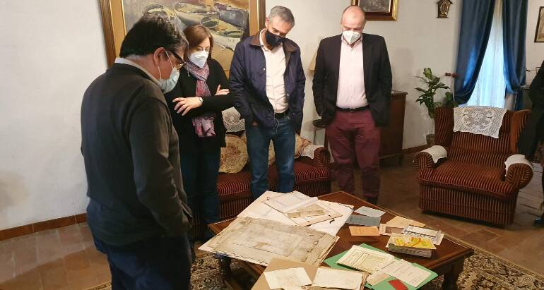 L'arxiu comarcal del Vallès Oriental digitalitzarà el fons documental on s'inclouen pergamins que daten del segle XII al XVII
