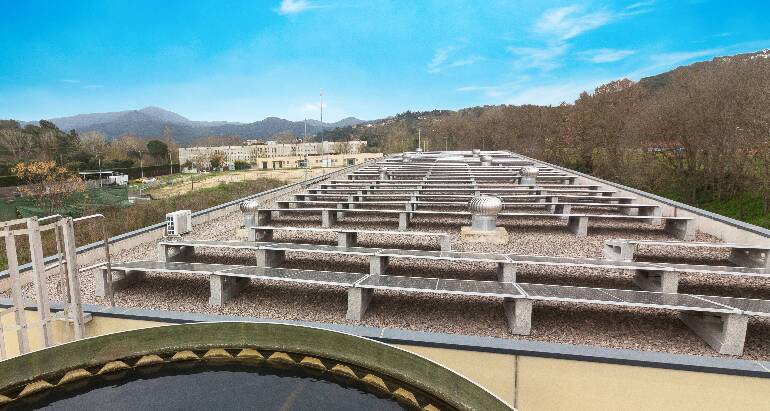 Agbar instal·la panells solars a la planta potabilitzadora de Sant Celoni per reduir l'impacte mediambiental del CO2