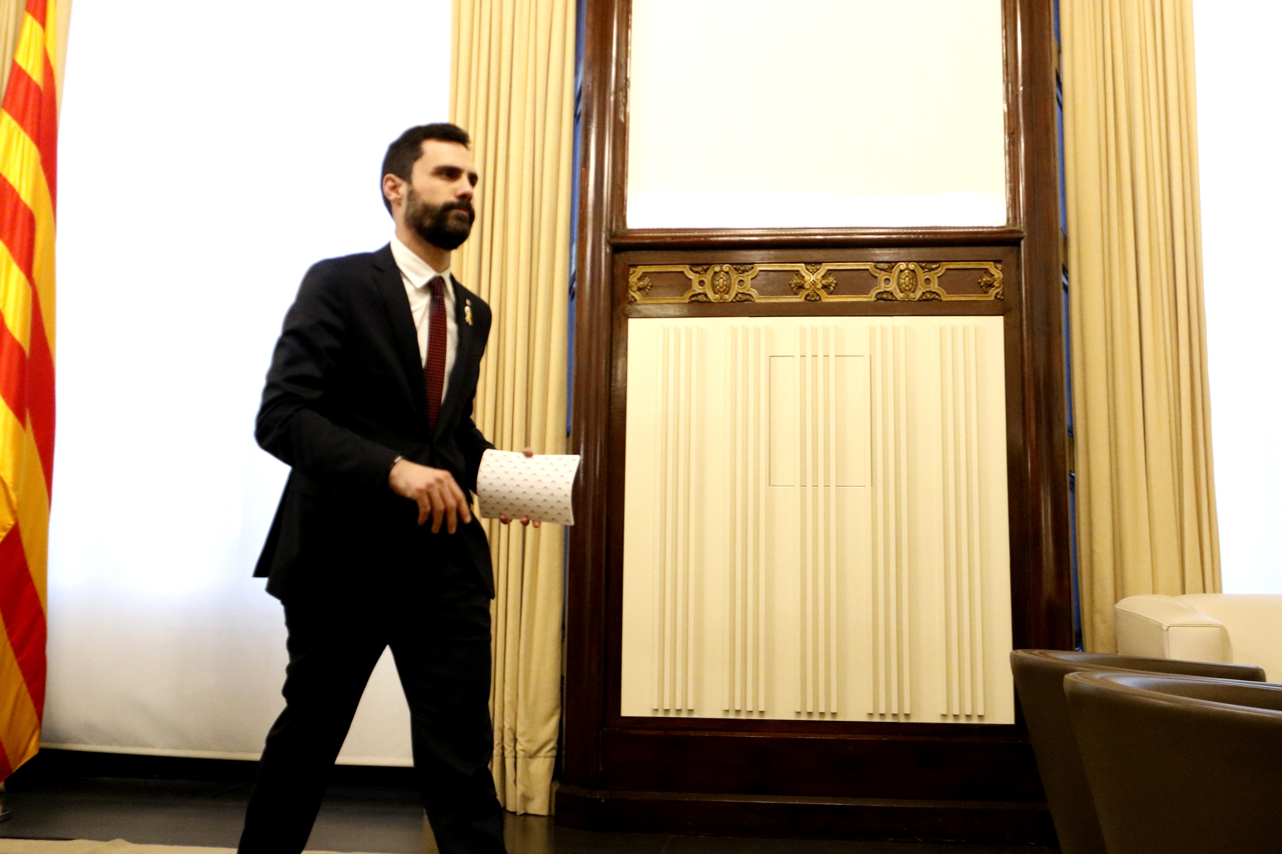 Torrent manté que Puigdemont és el candidat a la investidura després dels missatges a Comín