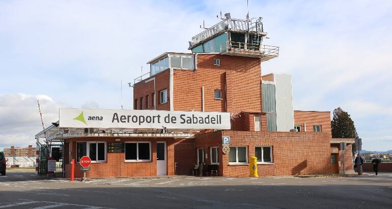 Veïns del Vallès traslladen a la Fiscalia presumptes irregularitats en matèria de seguretat a l’aeroport de Sabadell