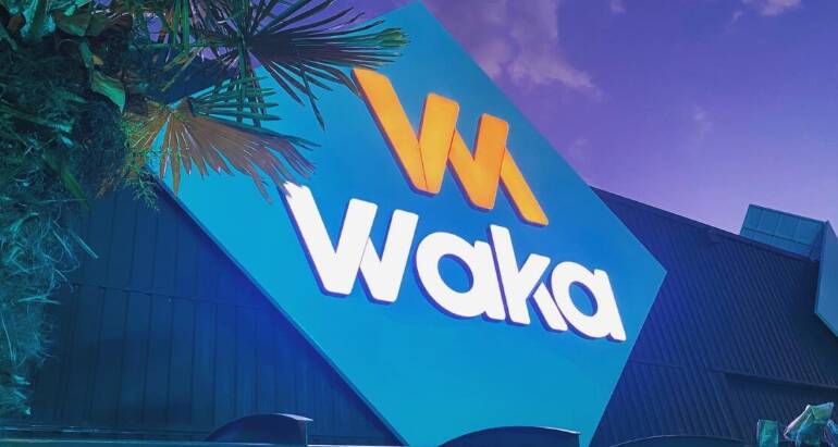 Sancionen amb 152.174 € a la discoteca Waka per tenir porters sense contracte i menors treballant