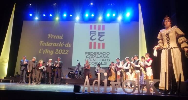 La colla del Ball de Gitanes de Parets, rep el reconeixement 'Grup de l'any 2022' als premis Adifolk